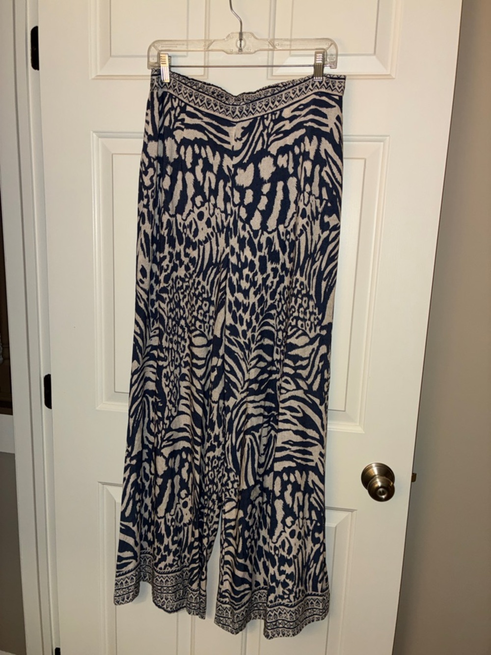 Molly Bracken Women’s Zebra Wide Leg Pants Sz M Top Sz S this is a set. - Picture 8 of 14